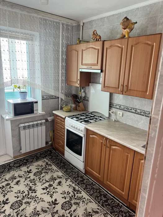 Драгоманова 18