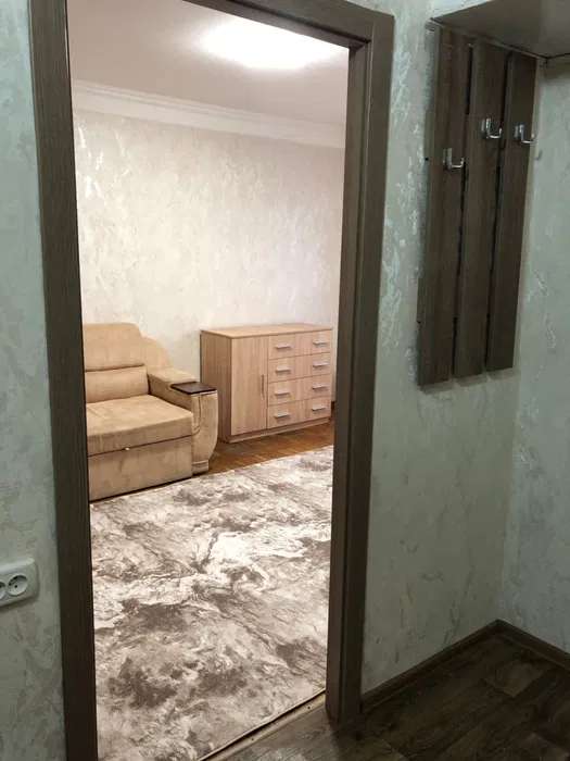 Йорданська 8