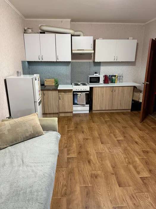 Академіка Глушкова, 9е