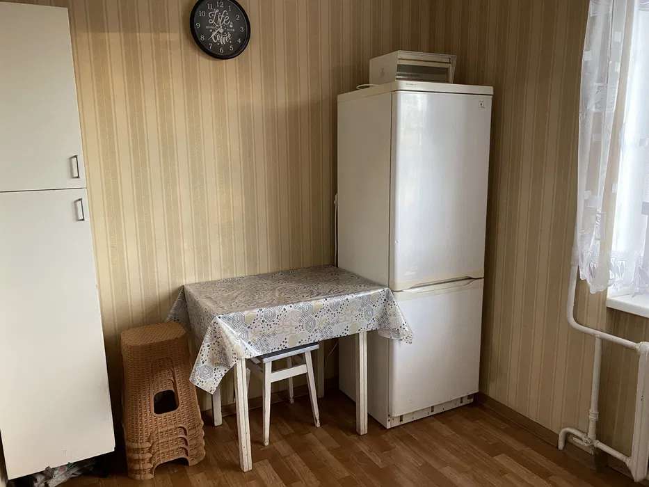 Бориспільська, 28
