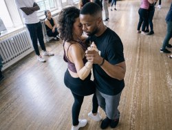 Kizomba în Berlin: Cele mai bune locuri pentru acest dans senzual