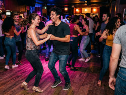 Tanzpartner für Studenten: Unkompliziert zum Tanzsport