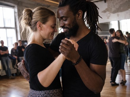 Kizomba v Dresden: Průvodce komunitou
