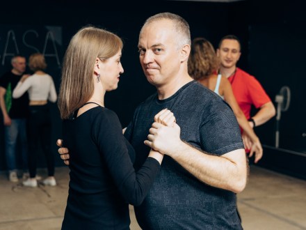Latindanse: Forskelle i tabel og guide