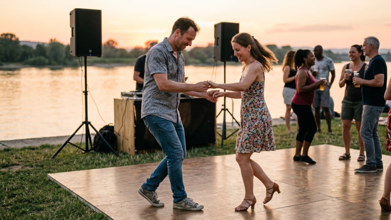 Starke Rhythmen und klare Mitten: Unter freiem Himmel trägt der Wind feine Töne davon, weshalb die Musik eine kräftige Struktur braucht.