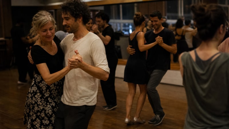 Fluid movements on a line: In West Coast Swing, both partners share the creative direction of the dance.
