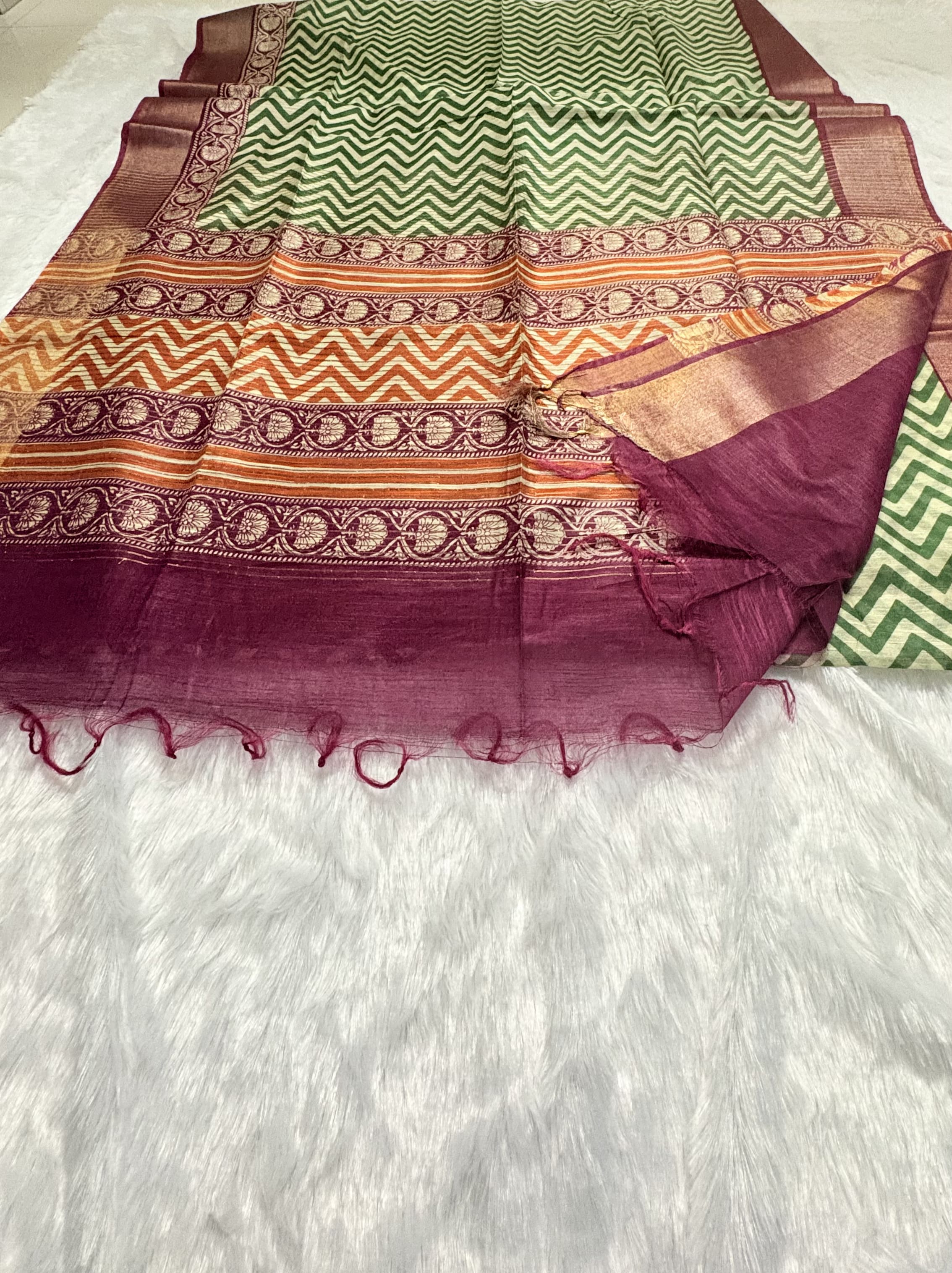 Soft Tussar sarees with Geometrical Prints Green and Maroon — Green Chanderi Tussar saree