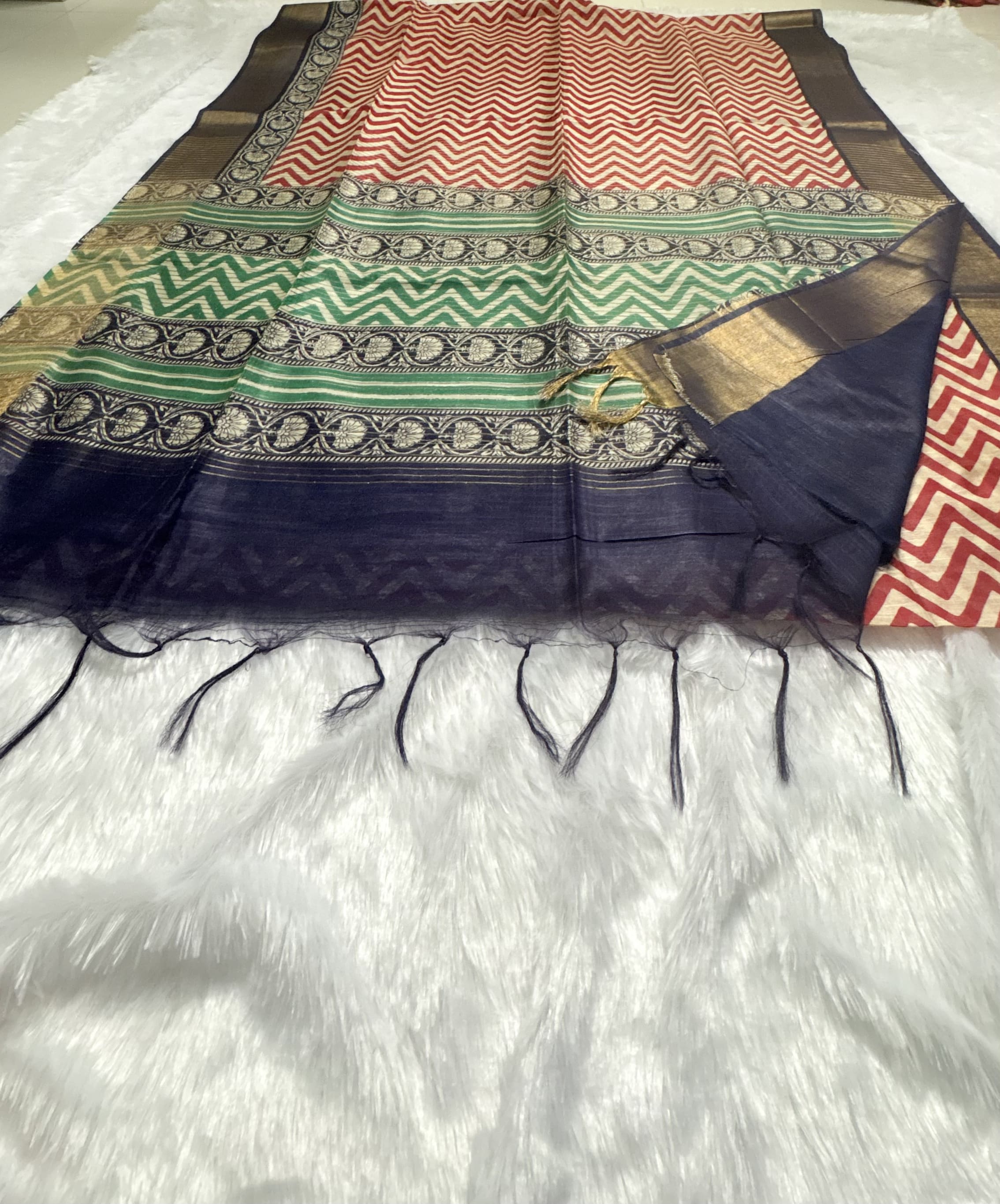 Soft Tussar sarees with Geometrical Prints Black and Red — Red/Maroon Chanderi Tussar saree