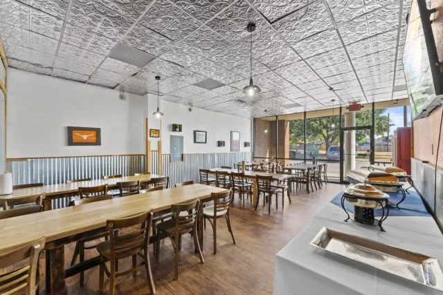 Pok-e-Jo's Smokehouse: Parmer Lane photo 2