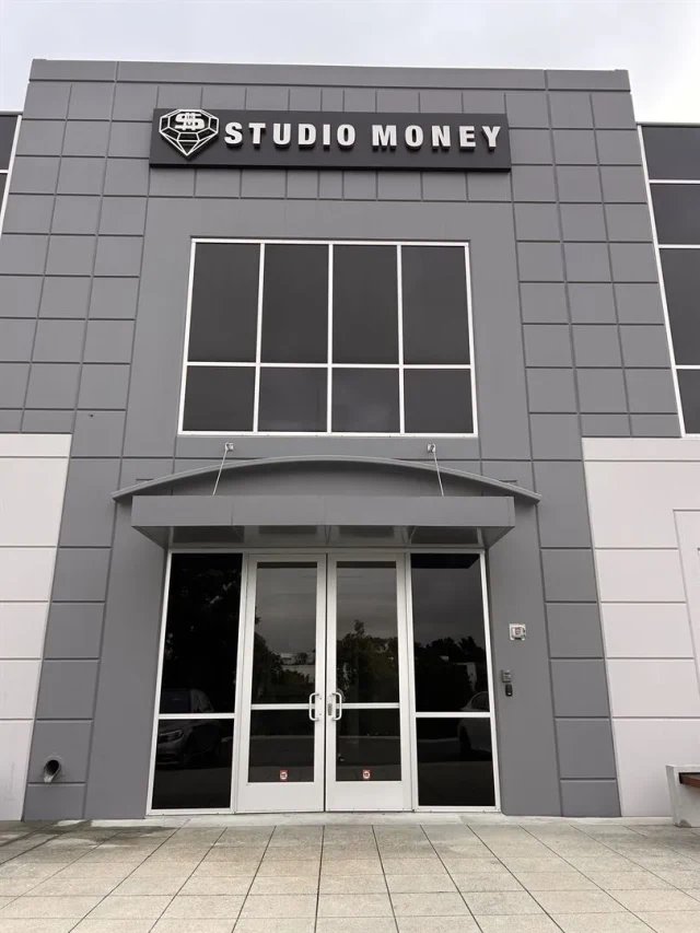 Studio Money photo 2