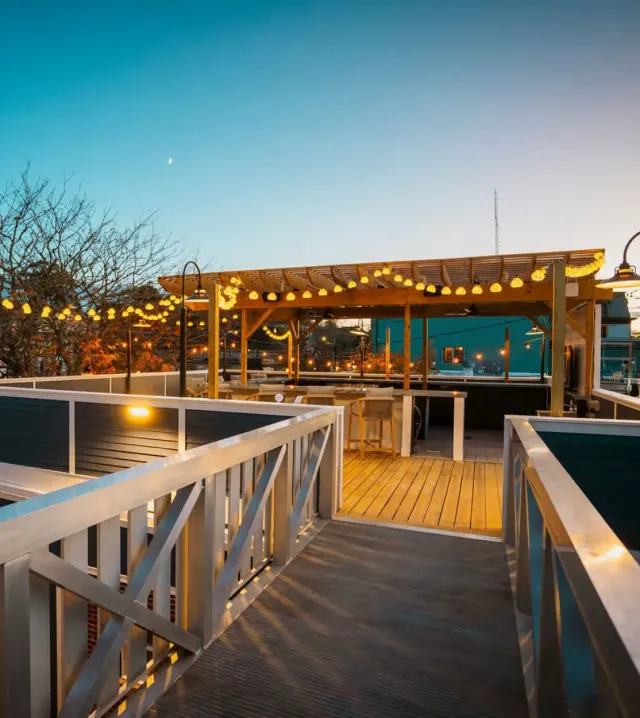 Birch & Bay Roofdeck Coastal Kitchen photo 2