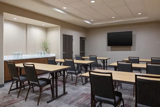 Courtyard Denver Aurora photo 2
