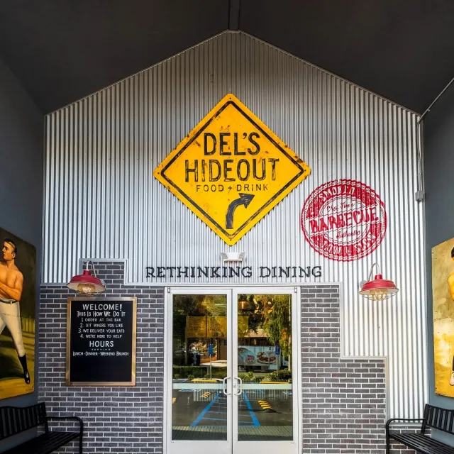 Del's Hideout photo 2