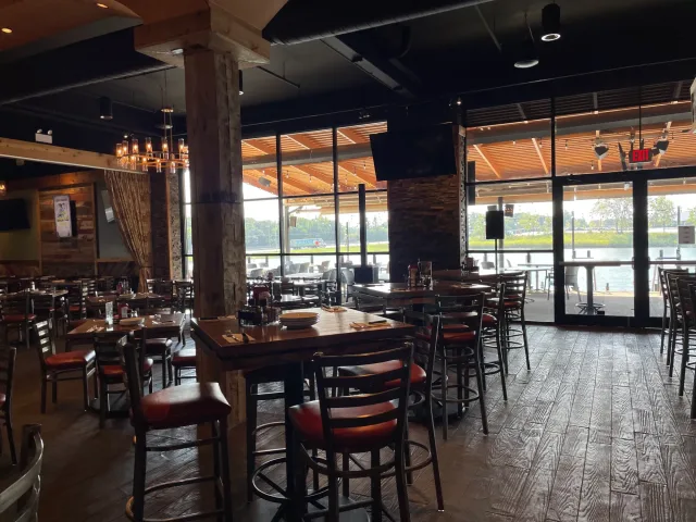 Moretti's Ristorante and Pizzeria - Elgin photo 2