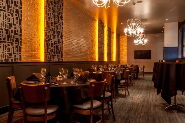 Crave American Kitchen & Sushi Bar – Roseville photo 1