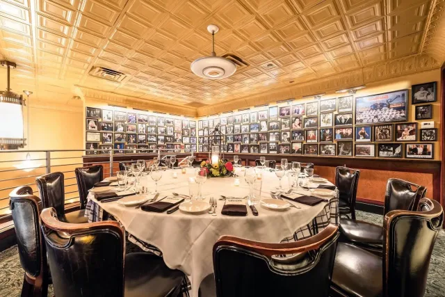 Gibsons Bar & Steakhouse Rosemont photo 1