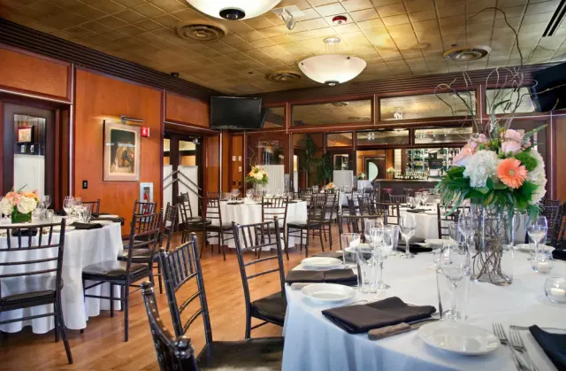 Gibsons Bar & Steakhouse Oak Brook photo 1