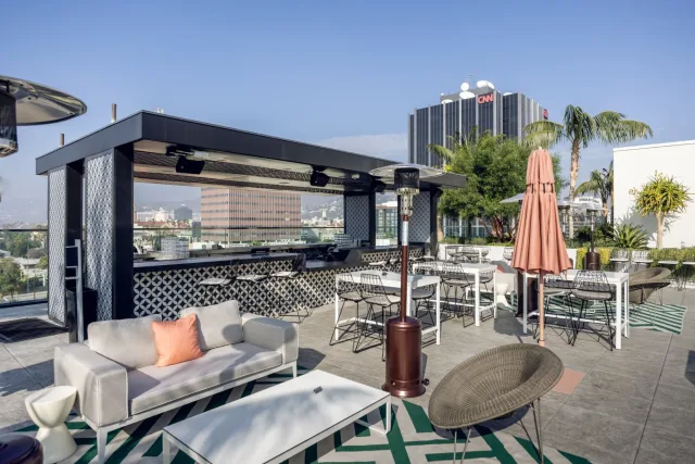 I|O ROOFTOP RESTAURANT LOUNGE & BAR photo 2