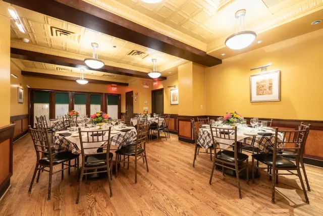 Trophy Room at Gibsons Bar & Steakhouse Rosemont