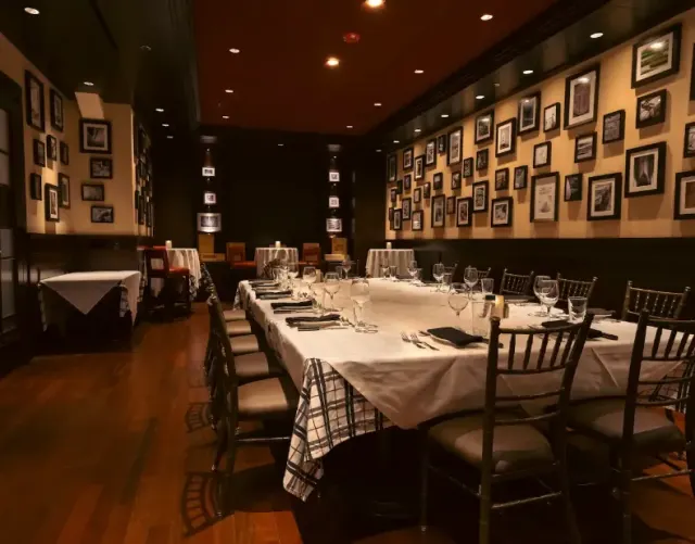 The Tributary Room at Hugo's Frog Bar & Chop House Des Plaines