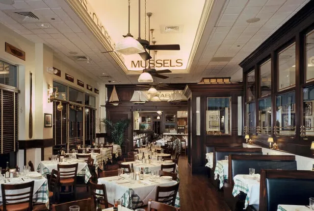 The Atrium at Hugo's Frog Bar & Chop House Naperville