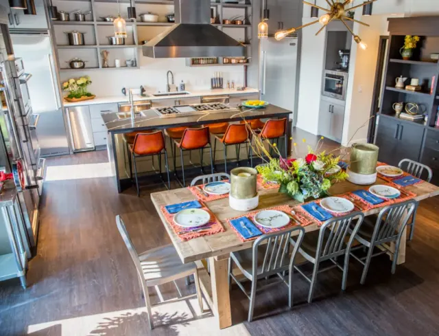 The Third Floor Suite at Peg Leg Porker BBQ