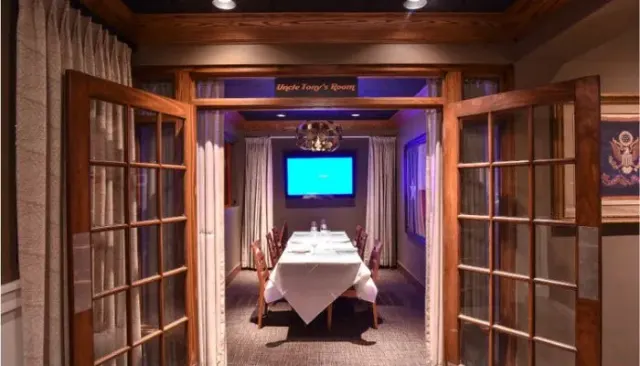 Uncle Tonys Room at Silver Fox Steakhouse