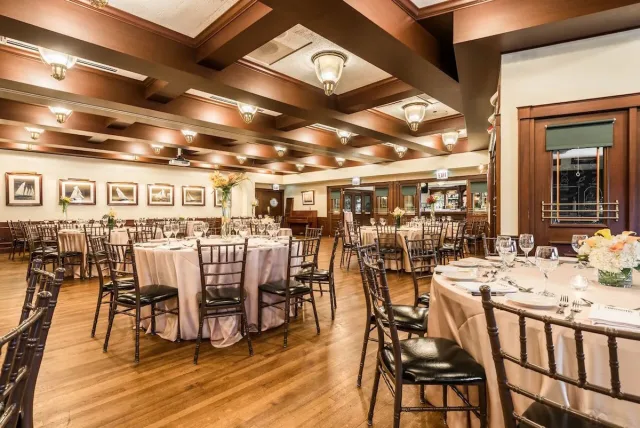 Rush Room at Gibsons Bar & Steakhouse Chicago