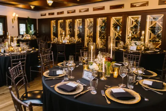 East Room at Gibsons Bar & Steakhouse Chicago