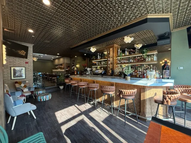 IL Punto Ristorante Flushing Queens photo 1