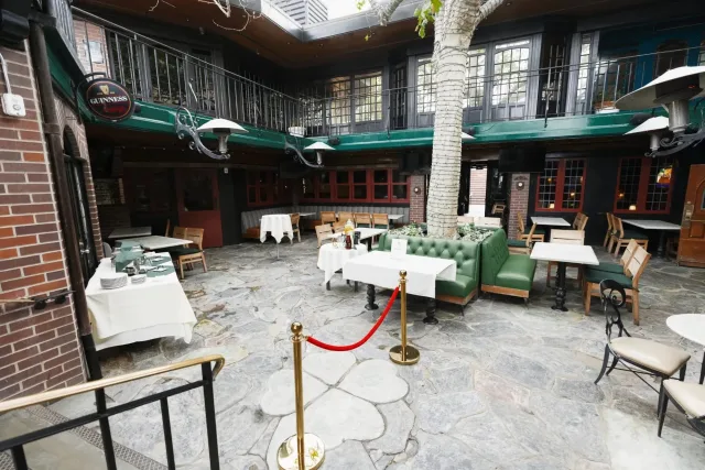 West Courtyard at Muldoon's Irish Pub