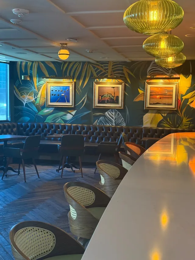 Offshore Lounge photo 2