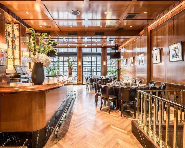 Bar Room at LUXBAR 