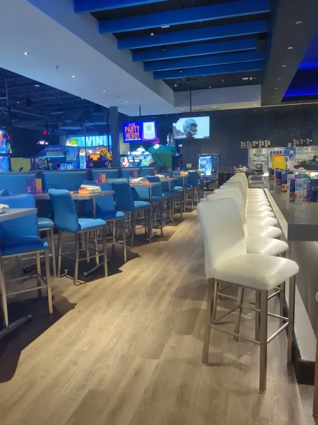 Dave & Buster's - Des Moines, IA photo 2