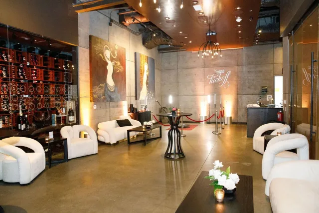 Q Lounge at Anqi Bistro