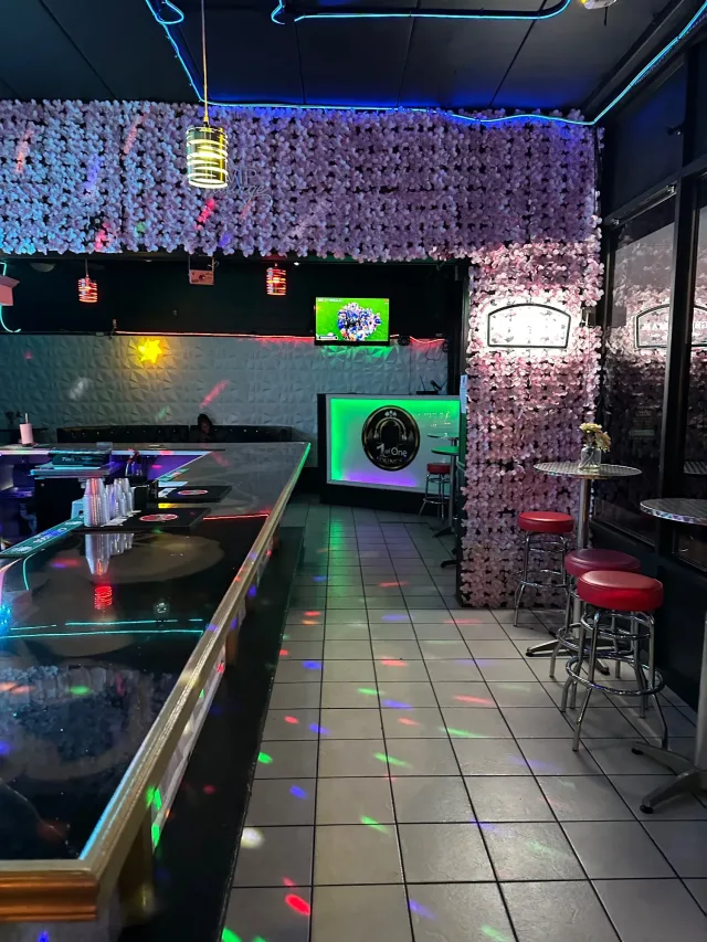 1 Of One Lounge & Bar photo 2