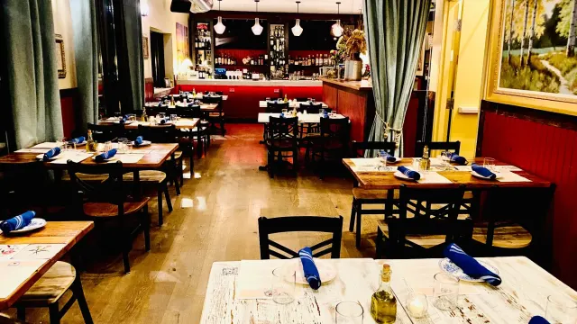 Salle Du Soleil at Le Sud Mediterranean kitchen