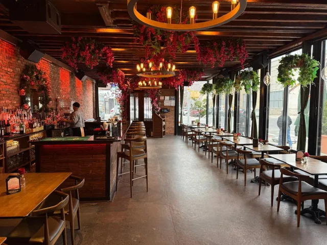 Mera - Mediterranean Kitchen & Bar photo 1