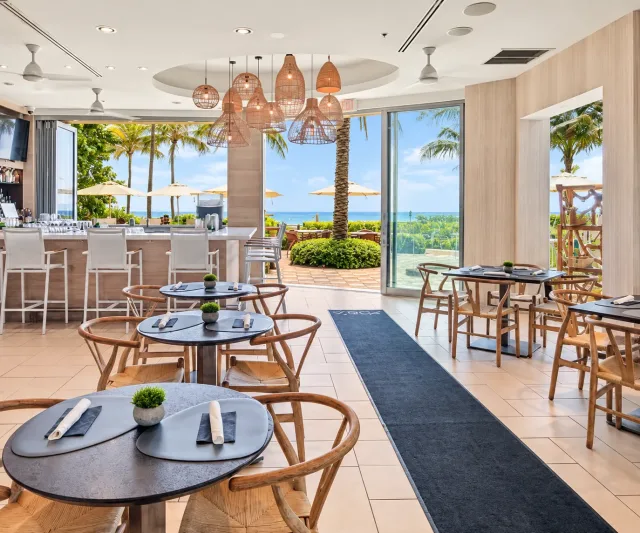 Zoe's Beachside Grill photo 1