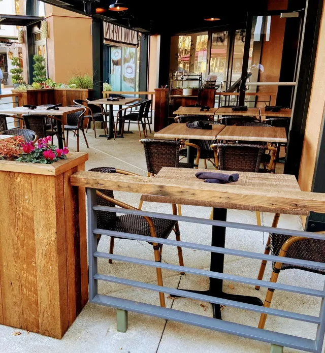 Patio at Crescent Bistro
