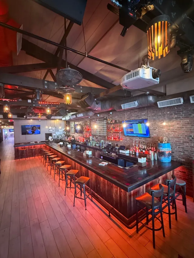 Amsterdam, Patchogue