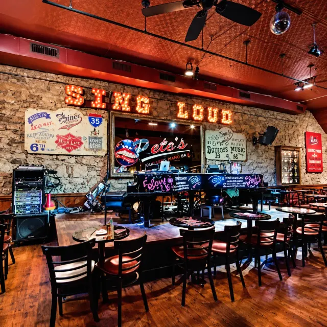 Pete's Dueling Piano Bar - Austin, Austin