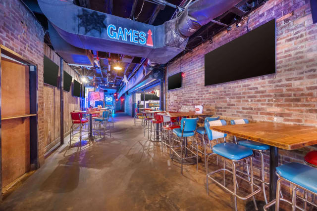 Tin Roof: Nashville - Demonbreun Hill photo 1