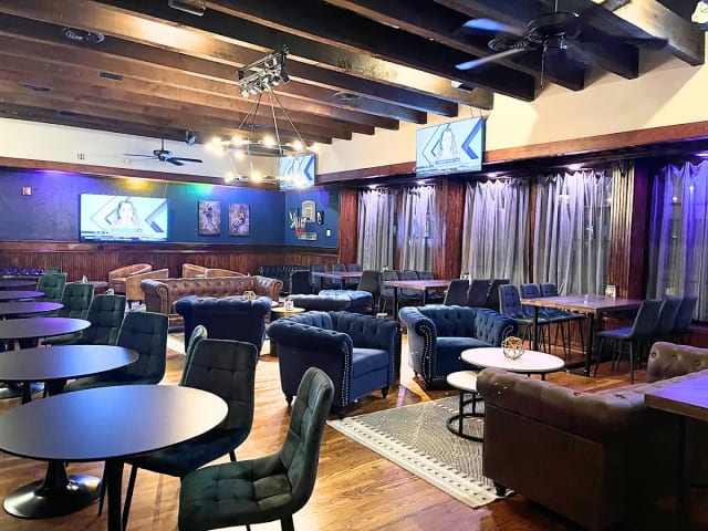 Ballers Bar and Grill photo 1