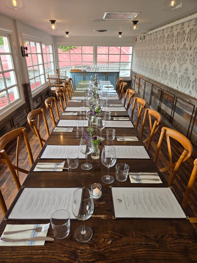 Comus Restaurant and beer garden photo 2