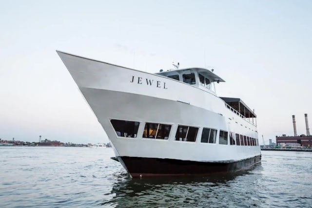 Jewel Yacht NYC photo 1