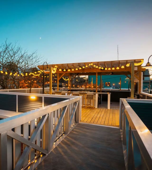 Birch & Bay Roofdeck Coastal Kitchen photo 2
