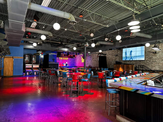 Tin Roof: Orlando photo 1
