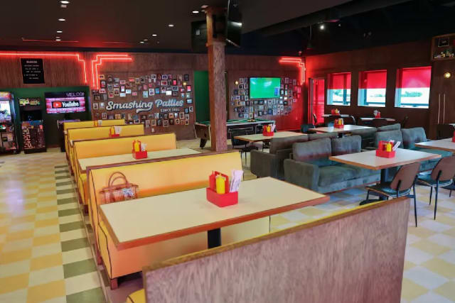 Burger Schmurger photo 2