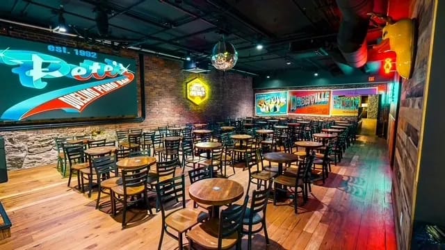 Pete's Dueling Piano Bar - Nashville photo 1